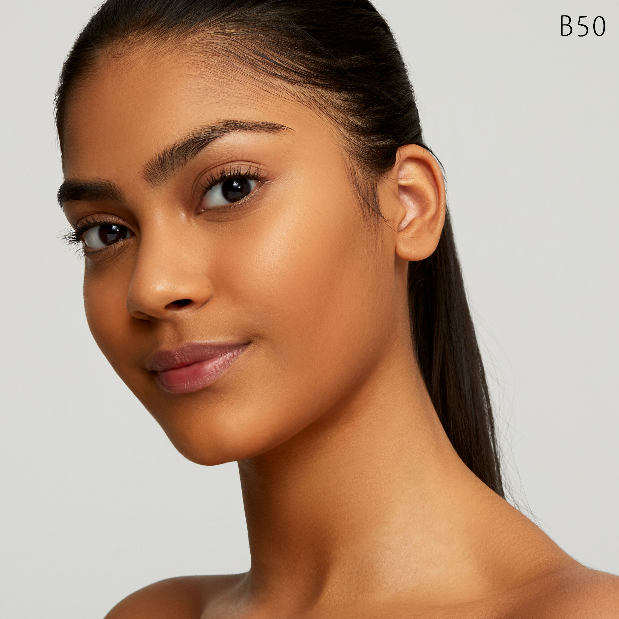 Display Product shot 6 of Radiant Fluid Foundation Matte SPF 20, Tan Beige